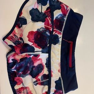 Lululemon Speed Up shorts 2.5 inch size 2